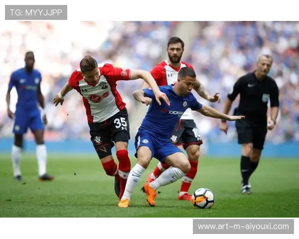 切尔西禁区配合训练更默契，引领蓝军攻防新时代